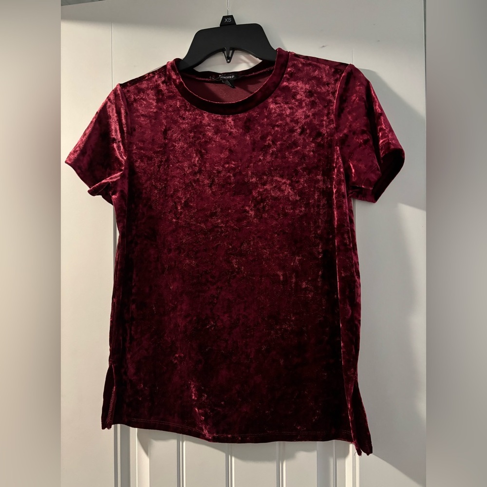 Forever 21 Velvet Short Sleeve Top in Deep Red